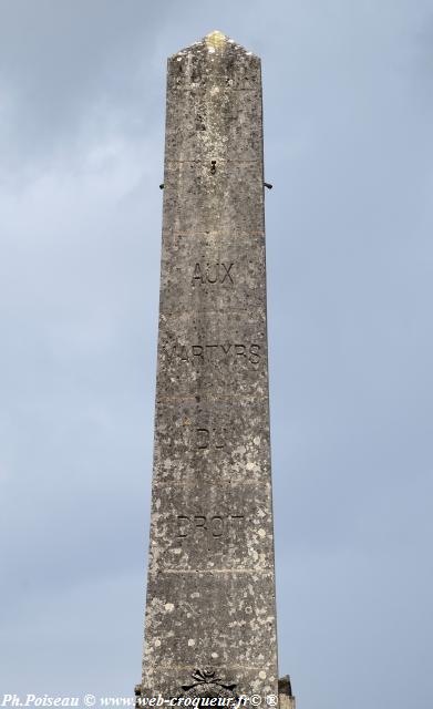 Monument aux martyrs de Clamecy