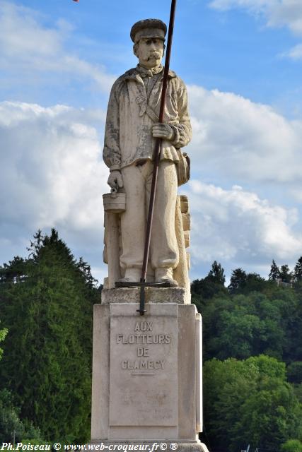 Statue aux Flotteurs de Clamecy