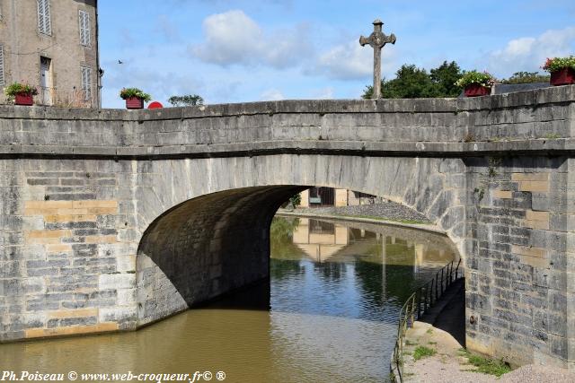 Pont du Canal de Châtillon en Bazois Nièvre Passion