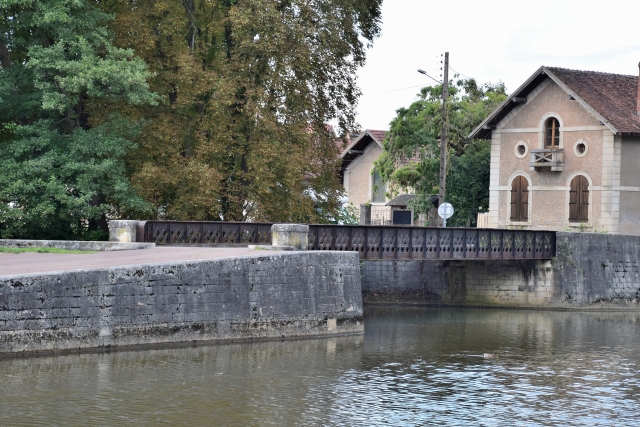 Pont du quai du Perthuis
