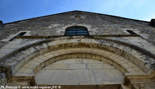 Église de Saint Parize le Châtel