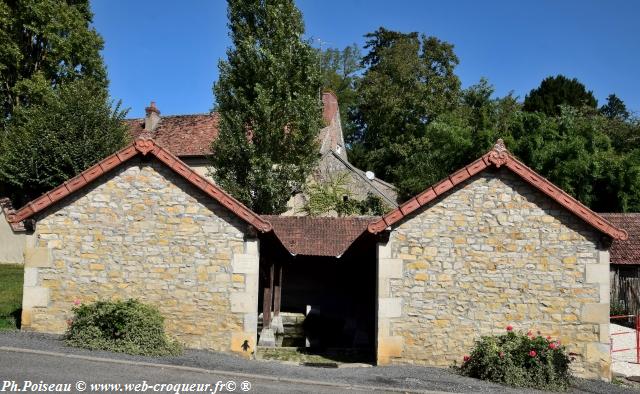 Lavoir de Saint Parize le Châtel