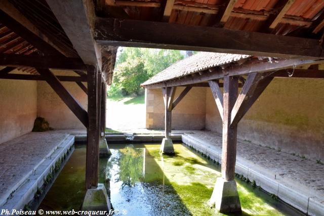 Lavoir de Saint Parize le Châtel