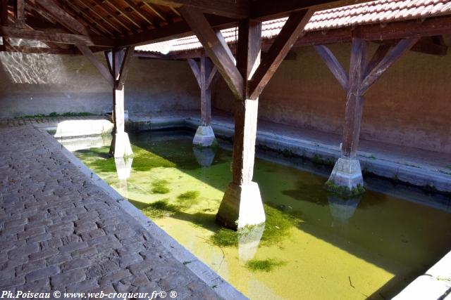 Lavoir de Saint Parize le Châtel