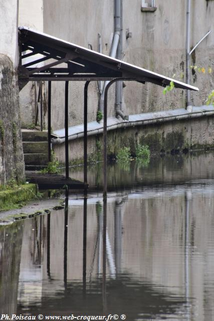 Le lavoir de la rue du Moulin d’écorce