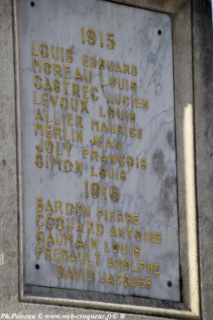 Monument aux morts de Coulanges Les Nevers Nièvre Passion