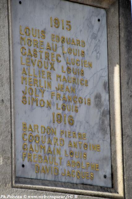 Monument aux morts de "Coulanges Les Nevers"