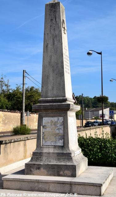 Monument aux morts de Coulanges Les Nevers Nièvre Passion