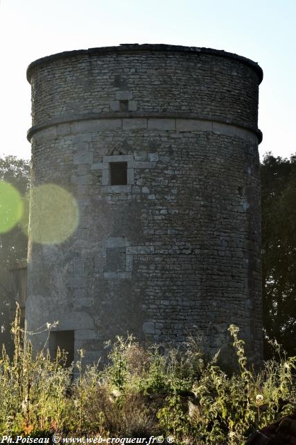 Ancien Moulin à vent de Thouez