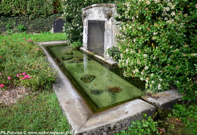 Lavoir de la source de Tazière