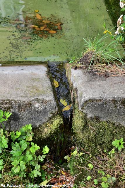 Lavoir de la source de Tazière