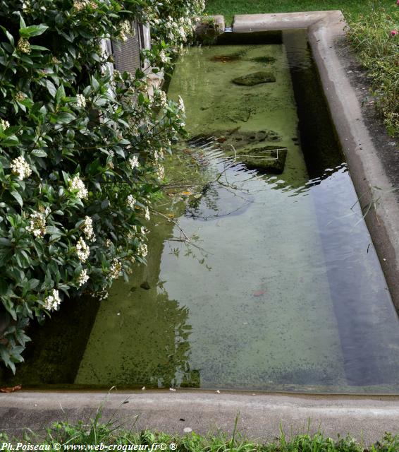 Lavoir de la source de Tazière