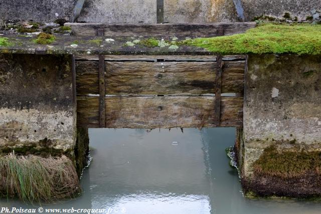 Lavoir de Armes place de la fontaine