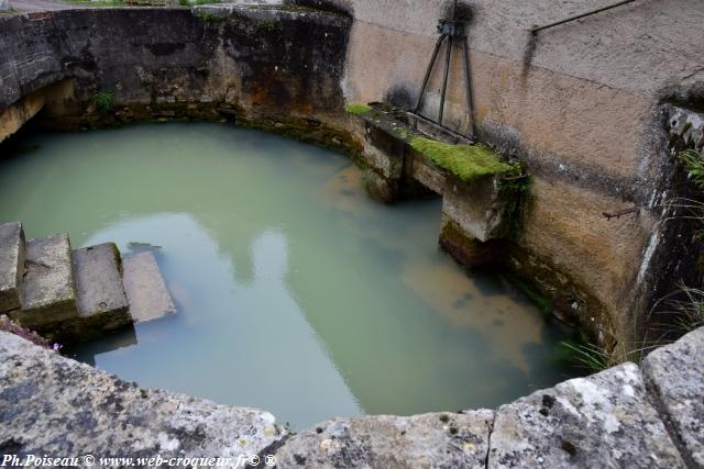 Lavoir de Armes place de la fontaine