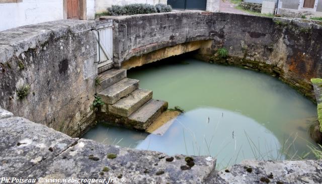 Lavoir de Armes place de la fontaine