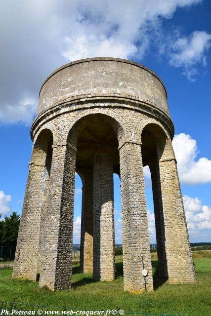 Château d'eau de la commune de Saint-Parize Le Châtel