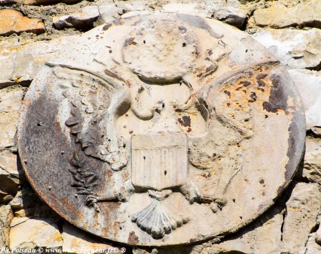 Château d'eau de la commune de Saint-Parize Le Châtel