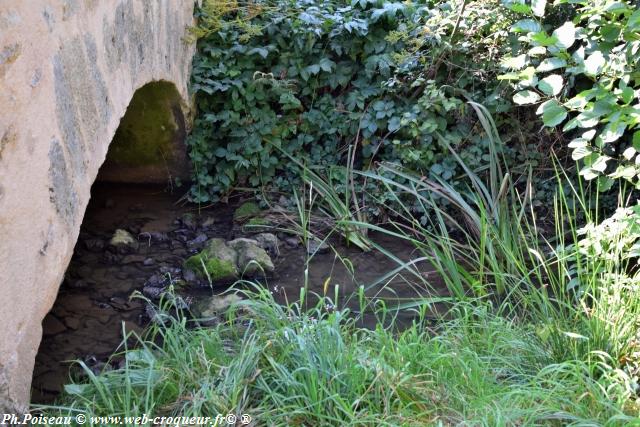 Lavoir du pont d'Aunay en Bazois