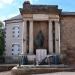 Monument aux Morts d'Alligny en Morvan