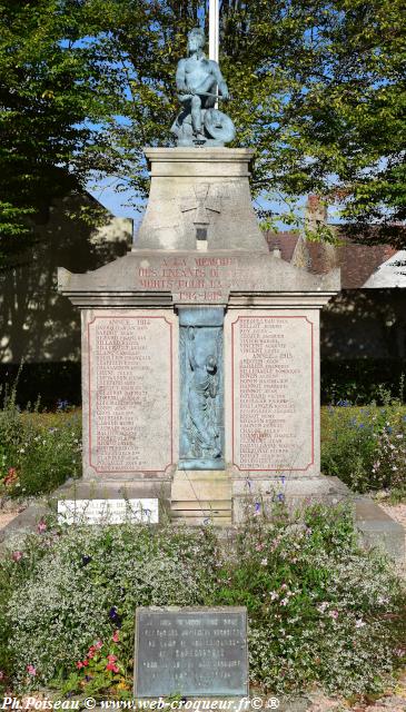 Monument aux Morts de Decize