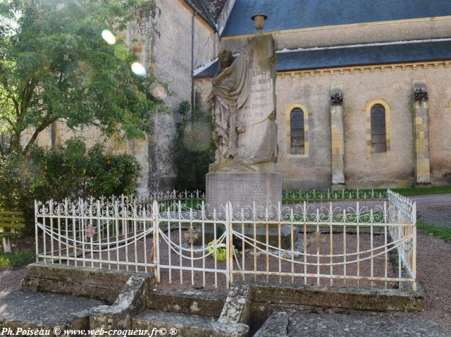 Monument aux Morts de Lurcy le Bourg Nièvre Passion