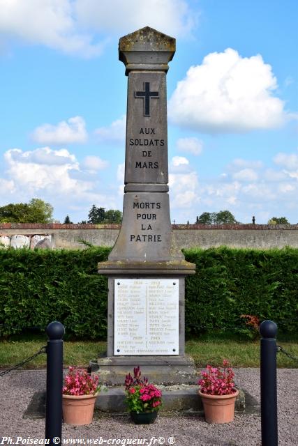 Monument aux Morts de Mars sur Allier