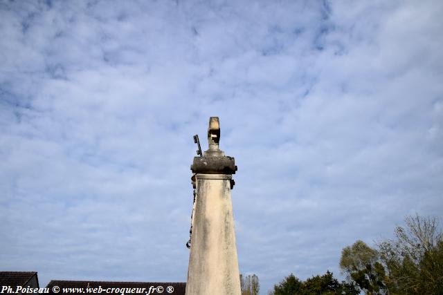 Monument aux Morts de Varennes les Nevers Nièvre Passion