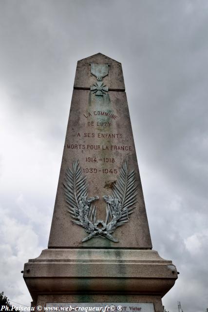 Monument aux Morts de Luzy