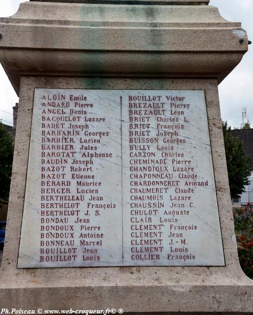 Monument aux Morts de Luzy