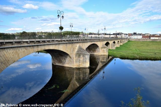 Pont de l'ancienne Loire
