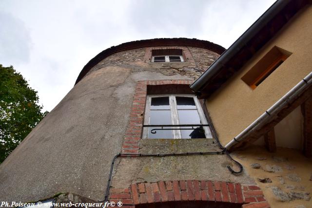 Tour du Château de Luzy - Château de Luzy