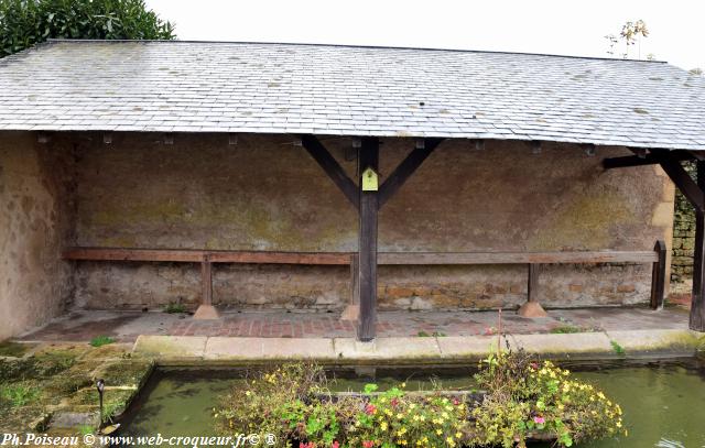 Le lavoir du centre d'Arthel