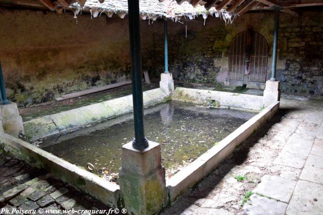 Lavoir du centre d'Olcy Nièvre Passion