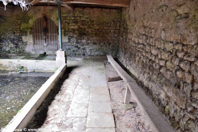 Lavoir du centre d'Olcy Nièvre Passion