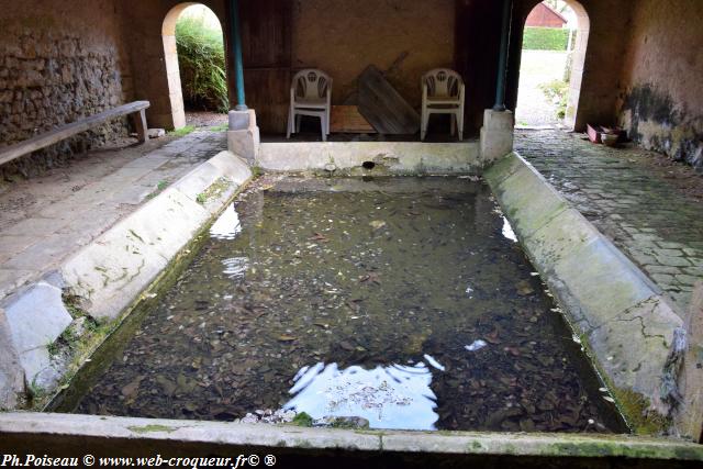 Lavoir du centre d'Olcy Nièvre Passion