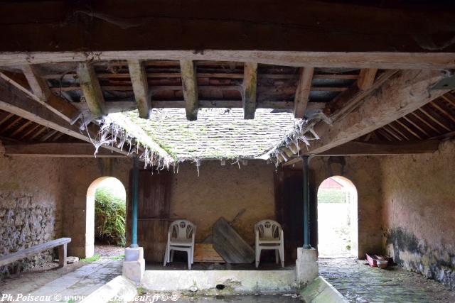 Lavoir du centre d'Olcy Nièvre Passion