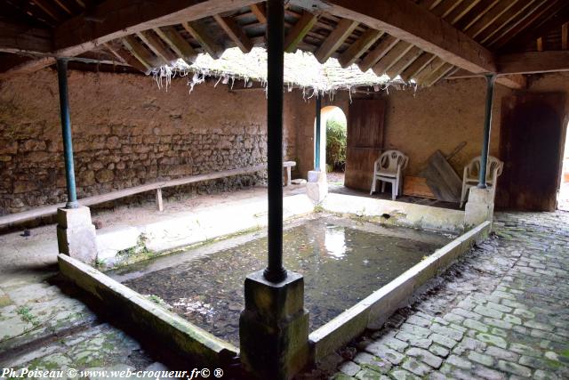 Lavoir du centre d'Olcy Nièvre Passion