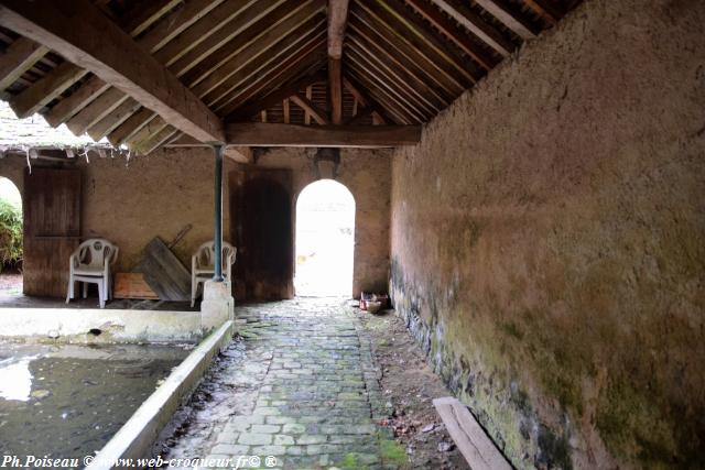 Lavoir du centre d'Olcy Nièvre Passion