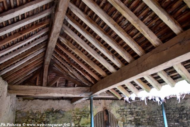 Lavoir du centre d'Olcy Nièvre Passion