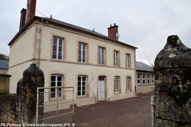 Mairie d'Arthel Nièvre Passion