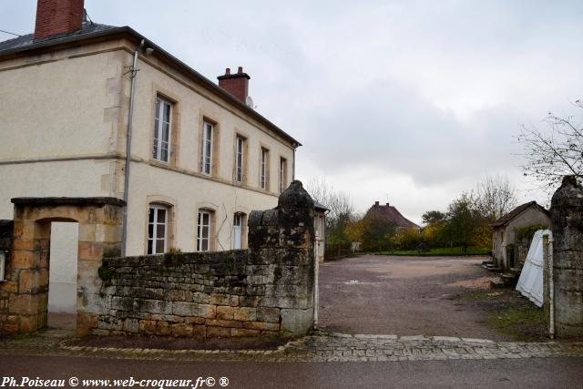 Mairie d'Arthel Nièvre Passion