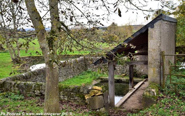 Lavoir du Hameau Les Cassons Nièvre Passion