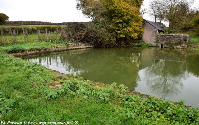 Lavoir du Hameau Les Cassons Nièvre Passion