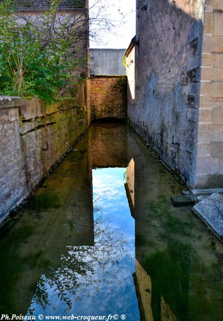 Rue des Fontaines de Dornecy un beau patrimoine