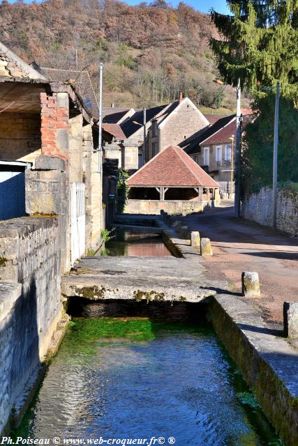 Rue des Fontaines de Dornecy un beau patrimoine