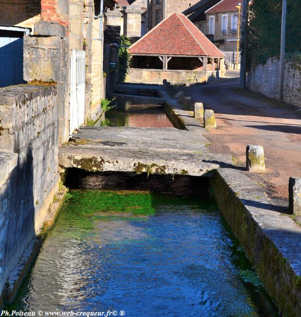 Rue des Fontaines de Dornecy un beau patrimoine