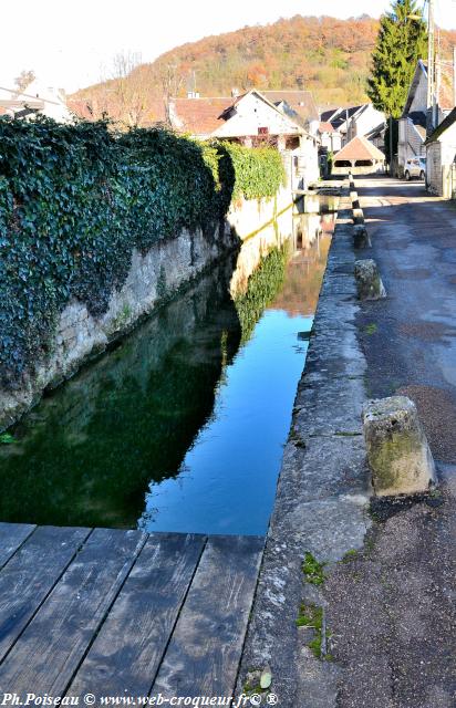 Rue des Fontaines de Dornecy un beau patrimoine