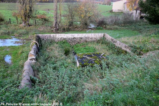 Fontaine de Mouches