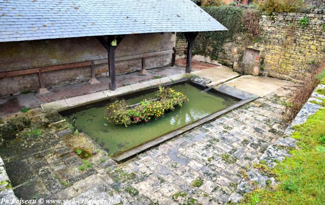 Le lavoir du centre d'Arthel