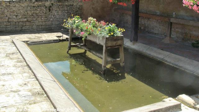 Le lavoir du centre d'Arthel